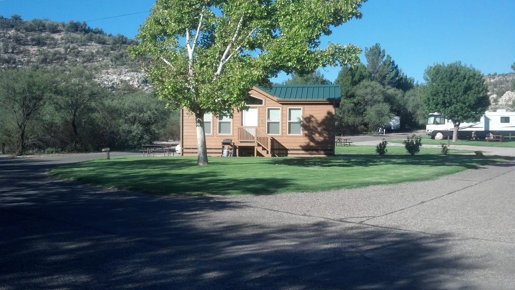 קוטונווד Verde Valley Lawn Cottage 11 מראה חיצוני תמונה